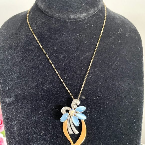 Vintage Blue Rhinestone Pendant Necklace, 15" Gold Toned Chain - Picture 3 of 7